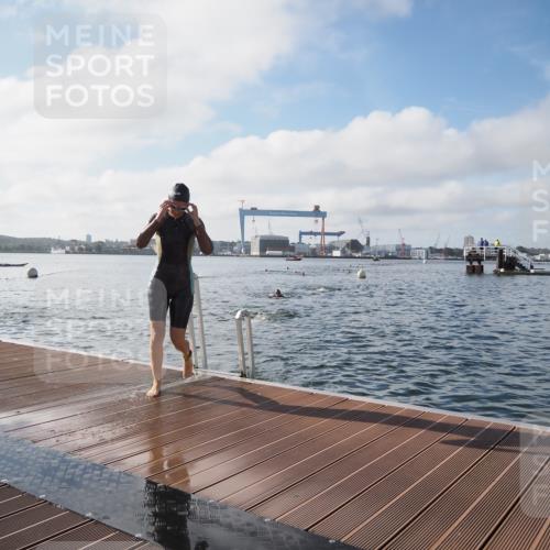 17.08.2025 - KN Förde Triathlon 2025 KatJ http://msf.ph/oto/8577987 17.08.2025 09:18:09 Schwimmen 189, 254, 175, 189, 254 meine-sportfotos.de