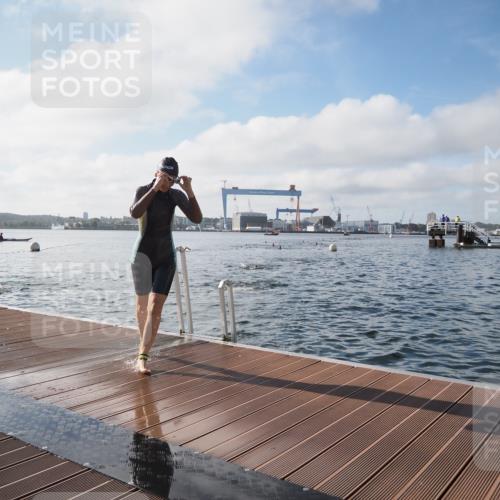 17.08.2025 - KN Förde Triathlon 2025 KatJ http://msf.ph/oto/8577994 17.08.2025 09:18:09 Schwimmen 189, 254, 175, 189, 254 meine-sportfotos.de