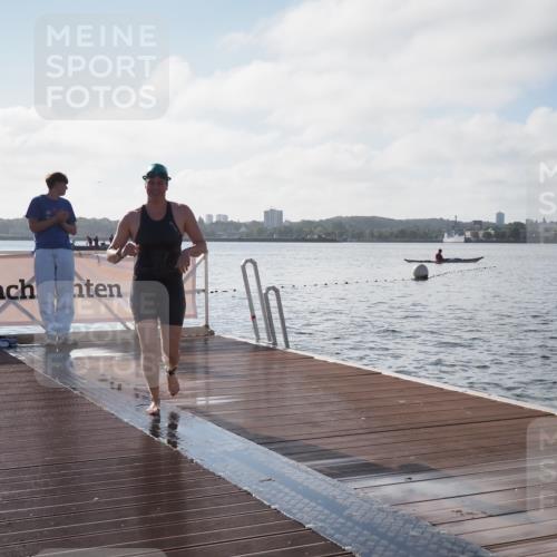 17.08.2025 - KN Förde Triathlon 2025 KatJ http://msf.ph/oto/8578054 17.08.2025 09:18:21 Schwimmen 174, 185, 192, 174, 185, 254 meine-sportfotos.de