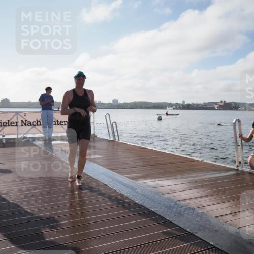 17.08.2025 - KN Förde Triathlon 2025 KatJ http://msf.ph/oto/8578072 17.08.2025 09:18:21 Schwimmen 174, 185, 192, 174, 185, 254 meine-sportfotos.de