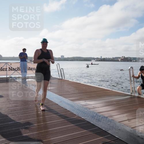 17.08.2025 - KN Förde Triathlon 2025 KatJ http://msf.ph/oto/8578075 17.08.2025 09:18:22 Schwimmen 174, 185, 192, 174, 185, 254 meine-sportfotos.de