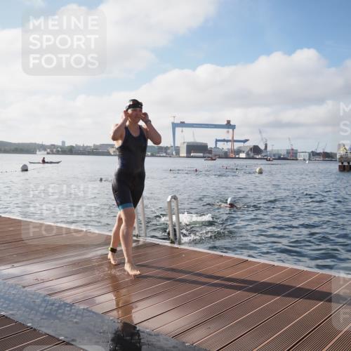 17.08.2025 - KN Förde Triathlon 2025 KatJ http://msf.ph/oto/8578106 17.08.2025 09:18:25 Schwimmen 174, 185, 192, 174, 185, 192 meine-sportfotos.de