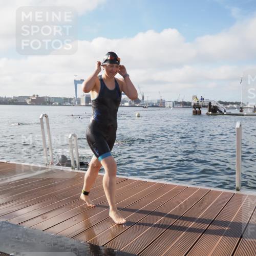 17.08.2025 - KN Förde Triathlon 2025 KatJ http://msf.ph/oto/8578117 17.08.2025 09:18:26 Schwimmen 174, 185, 192, 174, 185, 192 meine-sportfotos.de