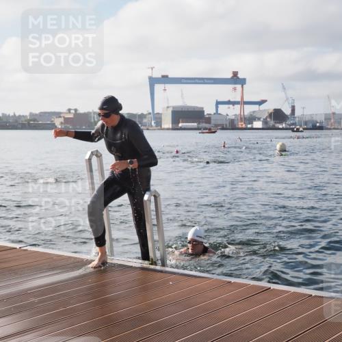 17.08.2025 - KN Förde Triathlon 2025 KatJ http://msf.ph/oto/8578132 17.08.2025 09:18:31 Schwimmen 174, 192, 250, 174, 185, 192, 250 meine-sportfotos.de