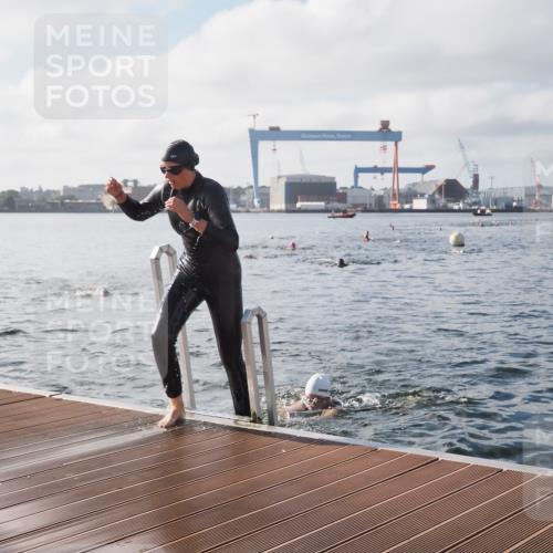17.08.2025 - KN Förde Triathlon 2025 KatJ http://msf.ph/oto/8578135 17.08.2025 09:18:31 Schwimmen 174, 192, 250, 174, 185, 192, 250 meine-sportfotos.de