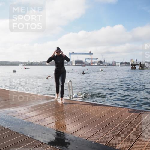 17.08.2025 - KN Förde Triathlon 2025 KatJ http://msf.ph/oto/8578143 17.08.2025 09:18:31 Schwimmen 174, 192, 250, 174, 185, 192, 250 meine-sportfotos.de