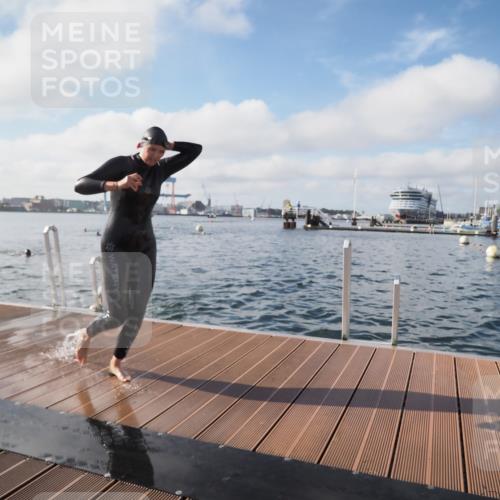 17.08.2025 - KN Förde Triathlon 2025 KatJ http://msf.ph/oto/8578172 17.08.2025 09:18:33 Schwimmen 192, 250, 174, 185, 192, 250 meine-sportfotos.de