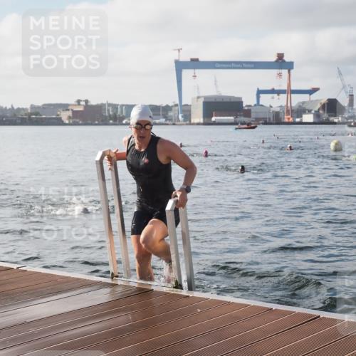 17.08.2025 - KN Förde Triathlon 2025 KatJ http://msf.ph/oto/8578187 17.08.2025 09:18:36 Schwimmen 192, 250, 174, 192, 250 meine-sportfotos.de