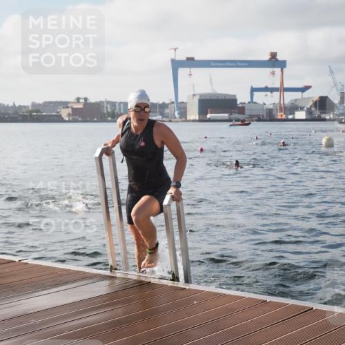17.08.2025 - KN Förde Triathlon 2025 KatJ http://msf.ph/oto/8578191 17.08.2025 09:18:36 Schwimmen 192, 250, 174, 192, 250 meine-sportfotos.de