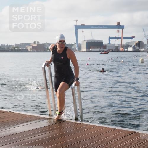 17.08.2025 - KN Förde Triathlon 2025 KatJ http://msf.ph/oto/8578195 17.08.2025 09:18:36 Schwimmen 192, 250, 174, 192, 250 meine-sportfotos.de