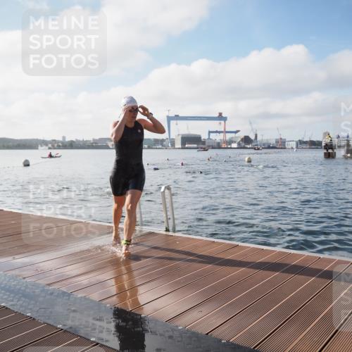 17.08.2025 - KN Förde Triathlon 2025 KatJ http://msf.ph/oto/8578222 17.08.2025 09:18:37 Schwimmen 192, 250, 174, 192, 250 meine-sportfotos.de