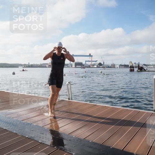 17.08.2025 - KN Förde Triathlon 2025 KatJ http://msf.ph/oto/8578226 17.08.2025 09:18:38 Schwimmen 153, 192, 250, 192, 250 meine-sportfotos.de