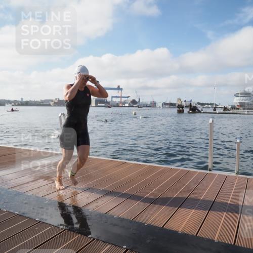 17.08.2025 - KN Förde Triathlon 2025 KatJ http://msf.ph/oto/8578232 17.08.2025 09:18:38 Schwimmen 153, 192, 250, 192, 250 meine-sportfotos.de