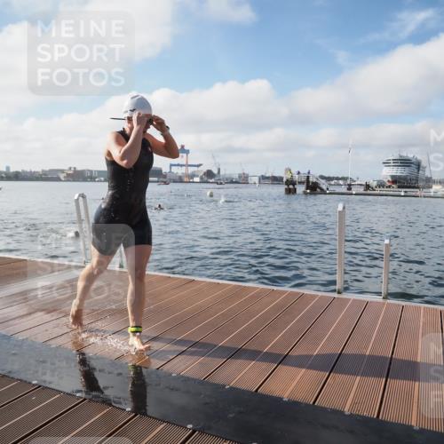 17.08.2025 - KN Förde Triathlon 2025 KatJ http://msf.ph/oto/8578235 17.08.2025 09:18:38 Schwimmen 153, 192, 250, 192, 250 meine-sportfotos.de
