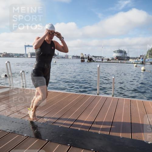 17.08.2025 - KN Förde Triathlon 2025 KatJ http://msf.ph/oto/8578242 17.08.2025 09:18:38 Schwimmen 153, 192, 250, 192, 250 meine-sportfotos.de