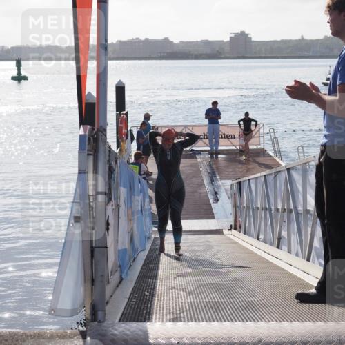 17.08.2025 - KN Förde Triathlon 2025 MichiJ http://msf.ph/oto/8578249 17.08.2025 09:15:39 Schwimmen 141, 149, 131 meine-sportfotos.de