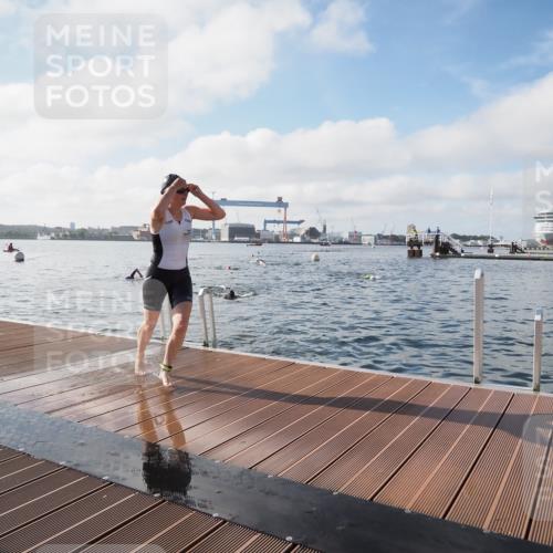 17.08.2025 - KN Förde Triathlon 2025 KatJ http://msf.ph/oto/8578290 17.08.2025 09:18:49 Schwimmen 153, 153, 250 meine-sportfotos.de