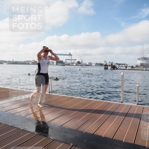 17.08.2025 - KN Förde Triathlon 2025 KatJ http://msf.ph/oto/8578294 17.08.2025 09:18:49 Schwimmen 153, 153, 250 meine-sportfotos.de