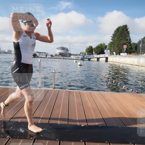 17.08.2025 - KN Förde Triathlon 2025 KatJ http://msf.ph/oto/8578320 17.08.2025 09:18:50 Schwimmen 153, 153, 250 meine-sportfotos.de