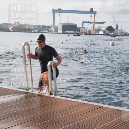 17.08.2025 - KN Förde Triathlon 2025 KatJ http://msf.ph/oto/8578324 17.08.2025 09:19:02 Schwimmen 173, 184, 173, 184 meine-sportfotos.de