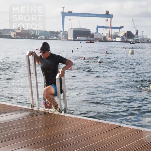17.08.2025 - KN Förde Triathlon 2025 KatJ http://msf.ph/oto/8578331 17.08.2025 09:19:02 Schwimmen 173, 184, 173, 184 meine-sportfotos.de