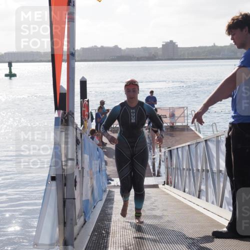 17.08.2025 - KN Förde Triathlon 2025 MichiJ http://msf.ph/oto/8578337 17.08.2025 09:15:41 Schwimmen 141, 149, 131 meine-sportfotos.de