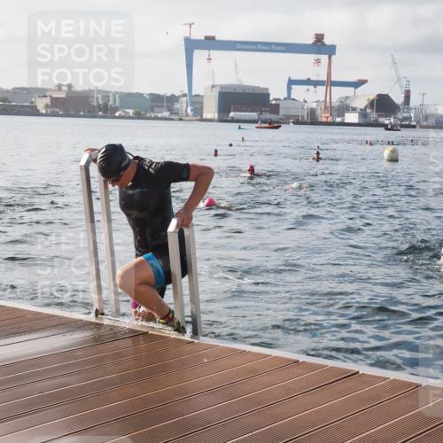 17.08.2025 - KN Förde Triathlon 2025 KatJ http://msf.ph/oto/8578338 17.08.2025 09:19:03 Schwimmen 173, 184, 220, 173, 184 meine-sportfotos.de