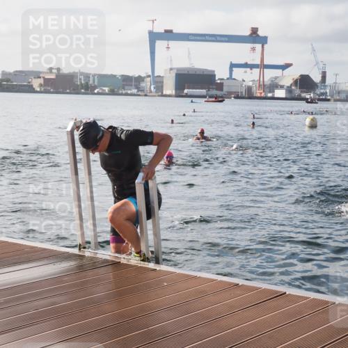 17.08.2025 - KN Förde Triathlon 2025 KatJ http://msf.ph/oto/8578346 17.08.2025 09:19:03 Schwimmen 173, 184, 220, 173, 184 meine-sportfotos.de