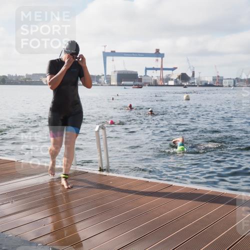17.08.2025 - KN Förde Triathlon 2025 KatJ http://msf.ph/oto/8578373 17.08.2025 09:19:05 Schwimmen 173, 184, 219, 220, 173, 184 meine-sportfotos.de
