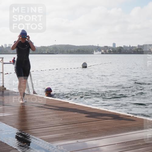 17.08.2025 - KN Förde Triathlon 2025 KatJ http://msf.ph/oto/8578399 17.08.2025 09:19:07 Schwimmen 173, 184, 219, 220, 173, 184, 219, 220 meine-sportfotos.de