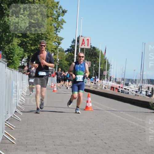 17.08.2025 - KN Förde Triathlon 2025 KatJ http://msf.ph/oto/8578413 17.08.2025 12:14:32 Laufen 337, 348 meine-sportfotos.de