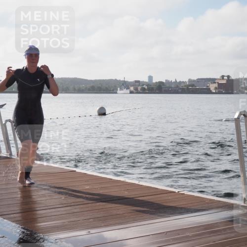 17.08.2025 - KN Förde Triathlon 2025 KatJ http://msf.ph/oto/8578427 17.08.2025 09:19:08 Schwimmen 173, 184, 219, 220, 173, 184, 219, 220 meine-sportfotos.de