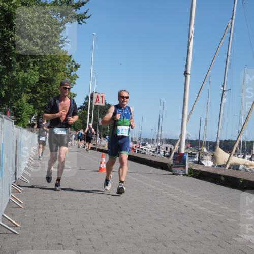 17.08.2025 - KN Förde Triathlon 2025 KatJ http://msf.ph/oto/8578433 17.08.2025 12:14:35 Laufen 302, 337, 348 meine-sportfotos.de