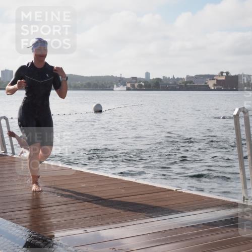 17.08.2025 - KN Förde Triathlon 2025 KatJ http://msf.ph/oto/8578435 17.08.2025 09:19:08 Schwimmen 173, 184, 219, 220, 173, 184, 219, 220 meine-sportfotos.de