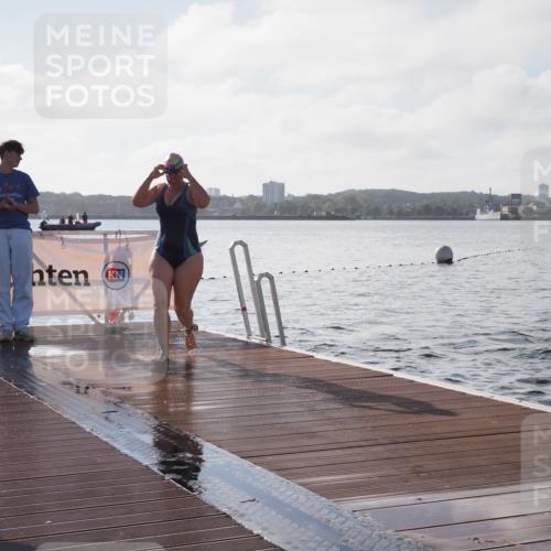17.08.2025 - KN Förde Triathlon 2025 KatJ http://msf.ph/oto/8578485 17.08.2025 09:19:12 Schwimmen 173, 184, 219, 220, 173, 184, 219, 220 meine-sportfotos.de