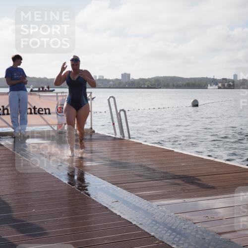 17.08.2025 - KN Förde Triathlon 2025 KatJ http://msf.ph/oto/8578505 17.08.2025 09:19:13 Schwimmen 173, 184, 219, 220, 173, 184, 219, 220 meine-sportfotos.de
