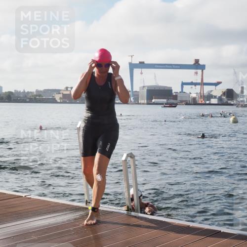 17.08.2025 - KN Förde Triathlon 2025 KatJ http://msf.ph/oto/8578543 17.08.2025 09:19:25 Schwimmen 183, 186, 187, 183, 186, 187, 219, 220 meine-sportfotos.de
