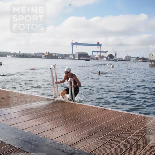 17.08.2025 - KN Förde Triathlon 2025 KatJ http://msf.ph/oto/8578570 17.08.2025 09:19:28 Schwimmen 183, 186, 187, 183, 186, 187 meine-sportfotos.de