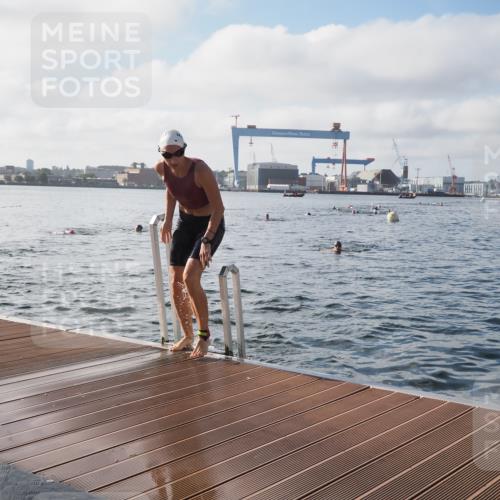 17.08.2025 - KN Förde Triathlon 2025 KatJ http://msf.ph/oto/8578602 17.08.2025 09:19:29 Schwimmen 183, 186, 187, 183, 186, 187 meine-sportfotos.de