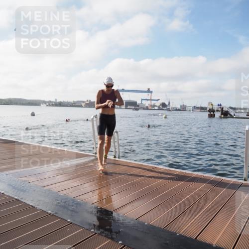 17.08.2025 - KN Förde Triathlon 2025 KatJ http://msf.ph/oto/8578617 17.08.2025 09:19:30 Schwimmen 183, 186, 187, 183, 186, 187 meine-sportfotos.de