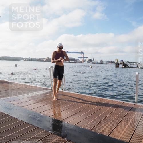 17.08.2025 - KN Förde Triathlon 2025 KatJ http://msf.ph/oto/8578621 17.08.2025 09:19:30 Schwimmen 183, 186, 187, 183, 186, 187 meine-sportfotos.de