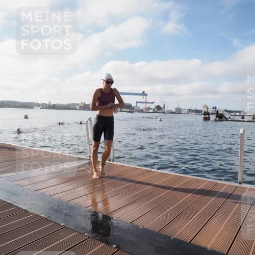 17.08.2025 - KN Förde Triathlon 2025 KatJ http://msf.ph/oto/8578625 17.08.2025 09:19:30 Schwimmen 183, 186, 187, 183, 186, 187 meine-sportfotos.de