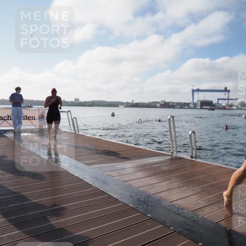 17.08.2025 - KN Förde Triathlon 2025 KatJ http://msf.ph/oto/8578638 17.08.2025 09:19:31 Schwimmen 183, 186, 187, 183, 186, 187 meine-sportfotos.de