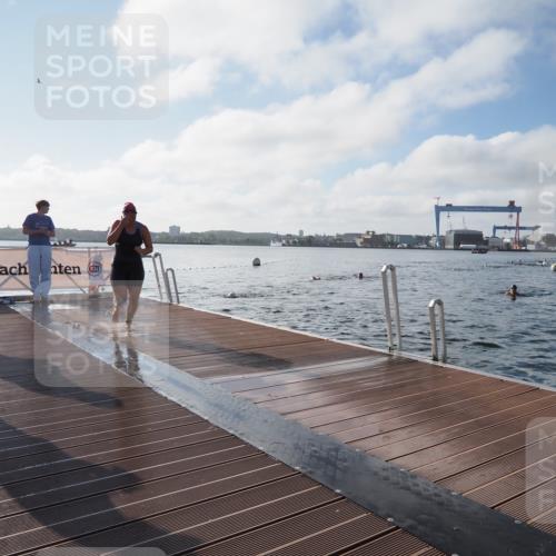 17.08.2025 - KN Förde Triathlon 2025 KatJ http://msf.ph/oto/8578645 17.08.2025 09:19:31 Schwimmen 183, 186, 187, 183, 186, 187 meine-sportfotos.de