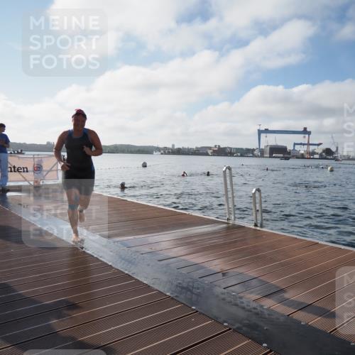 17.08.2025 - KN Förde Triathlon 2025 KatJ http://msf.ph/oto/8578670 17.08.2025 09:19:32 Schwimmen 183, 186, 187, 183, 186, 187 meine-sportfotos.de