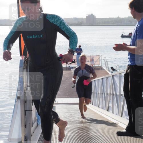 17.08.2025 - KN Förde Triathlon 2025 MichiJ http://msf.ph/oto/8578728 17.08.2025 09:16:20 Schwimmen 156, 162, 164, 164, 166 meine-sportfotos.de