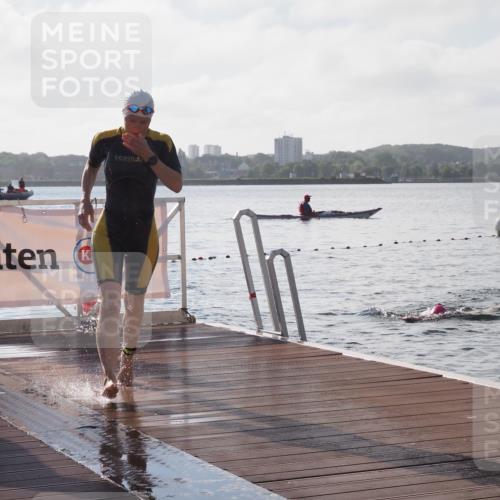 17.08.2025 - KN Förde Triathlon 2025 KatJ http://msf.ph/oto/8578740 17.08.2025 09:19:42 Schwimmen 163, 190, 202, 163, 186, 187, 190 meine-sportfotos.de