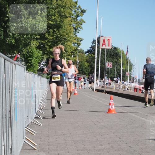 17.08.2025 - KN Förde Triathlon 2025 KatJ http://msf.ph/oto/8578764 17.08.2025 12:15:14 Laufen 346, 625 meine-sportfotos.de