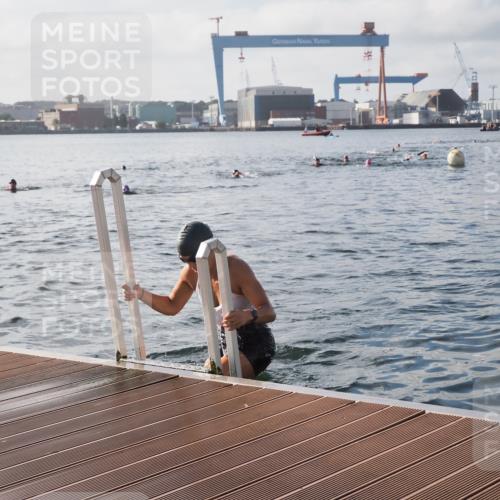17.08.2025 - KN Förde Triathlon 2025 KatJ http://msf.ph/oto/8578787 17.08.2025 09:19:46 Schwimmen 163, 190, 202, 163, 190, 202 meine-sportfotos.de