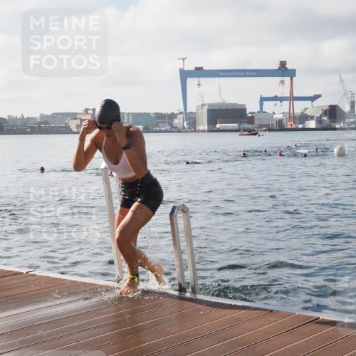 17.08.2025 - KN Förde Triathlon 2025 KatJ http://msf.ph/oto/8578804 17.08.2025 09:19:48 Schwimmen 163, 190, 202, 163, 190, 202 meine-sportfotos.de